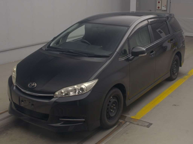 TOYOTA WISH 2015