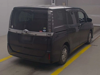 TOYOTA VOXY 2016