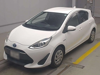 TOYOTA AQUA 2019