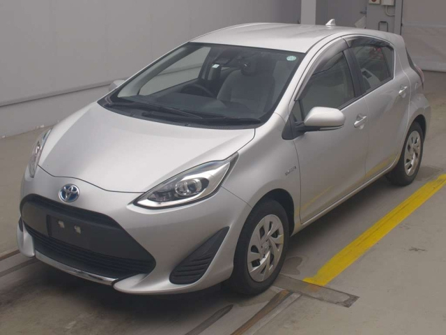 TOYOTA AQUA 2020