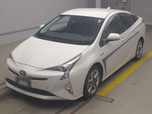 TOYOTA PRIUS 2016