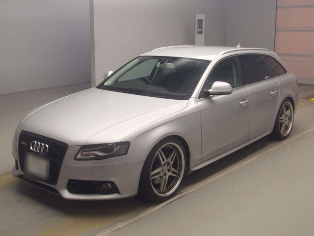AUDI A4 2008