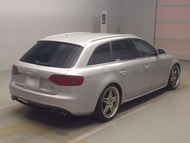 AUDI A4 2008