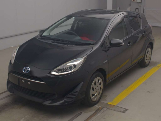 TOYOTA AQUA 2018