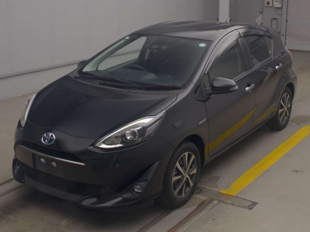 TOYOTA AQUA 2019