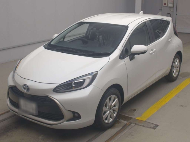 TOYOTA AQUA 2025