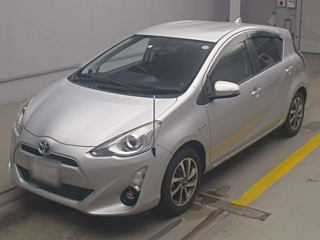 TOYOTA AQUA 2016