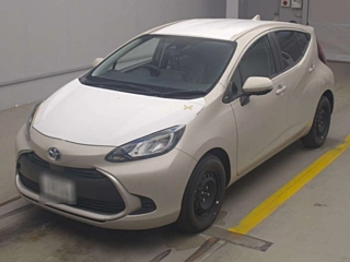 TOYOTA AQUA 2025