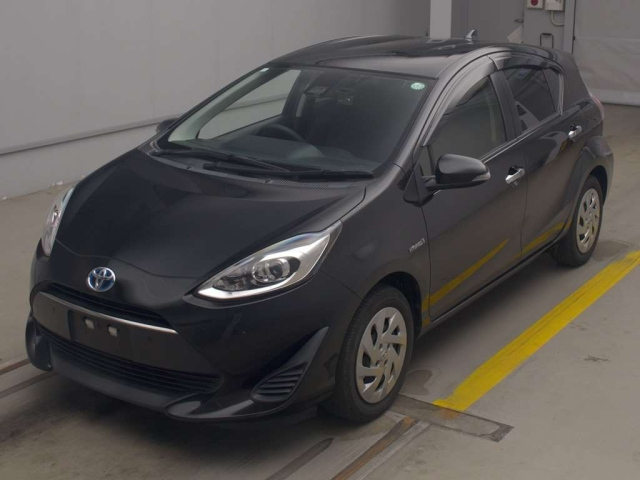 TOYOTA AQUA 2018