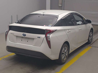 TOYOTA PRIUS 2016