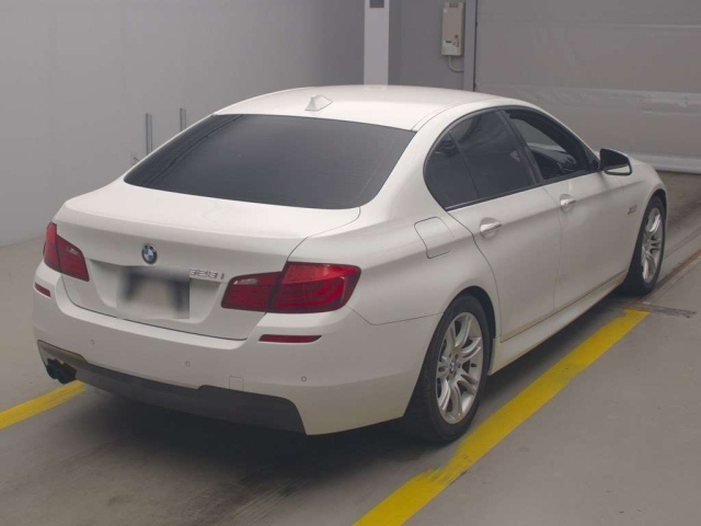 BMW 5 SERIES 2012