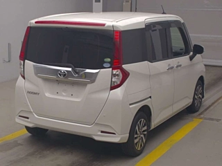 TOYOTA ROOMY 2018