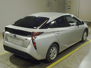 TOYOTA PRIUS 2016