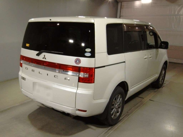 MITSUBISHI DELICA D5 2008