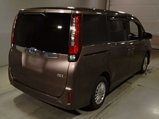 TOYOTA NOAH 2015