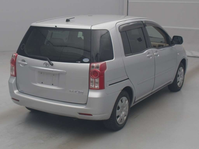 TOYOTA RAUM 2008