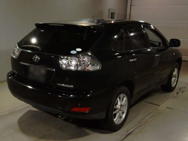 TOYOTA HARRIER 2010