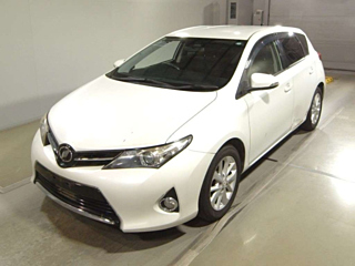 TOYOTA AURIS 2013