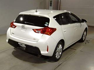 TOYOTA AURIS 2013