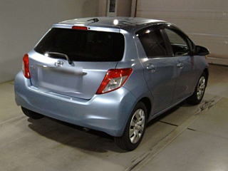 TOYOTA VITZ 2012