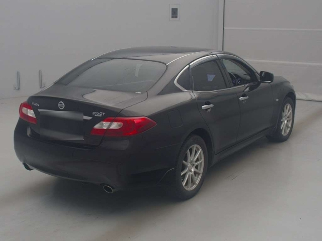 NISSAN FUGA 2013