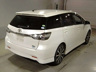 TOYOTA WISH 2014