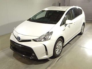 TOYOTA PRIUS ALPHA 2016