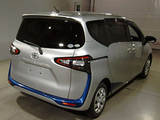TOYOTA SIENTA 2016