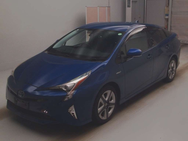 TOYOTA PRIUS 2016