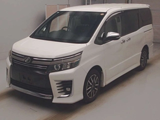 TOYOTA VOXY 2017