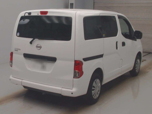 NISSAN NV200 2022