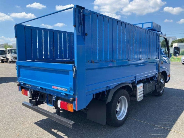 HINO DUTRO 2023