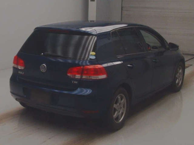 VOLKSWAGEN GOLF 2010