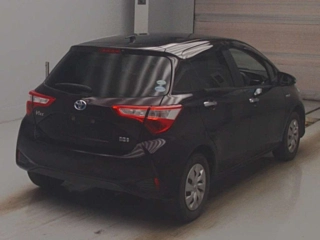 TOYOTA VITZ 2018