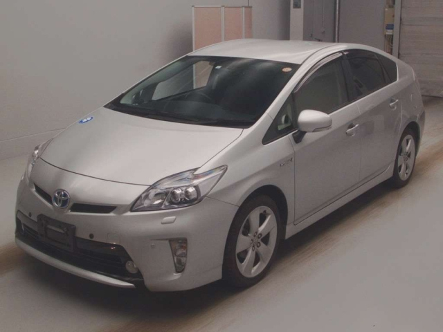 TOYOTA PRIUS 2015
