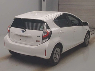 TOYOTA AQUA 2020
