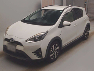TOYOTA AQUA 2017