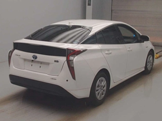 TOYOTA PRIUS 2017