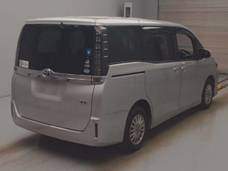 TOYOTA VOXY 2015