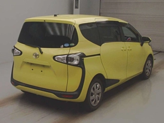 TOYOTA SIENTA 2016