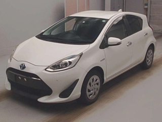 TOYOTA AQUA 2018