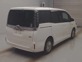 TOYOTA VOXY 2015