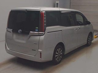 TOYOTA ESQUIRE 2018