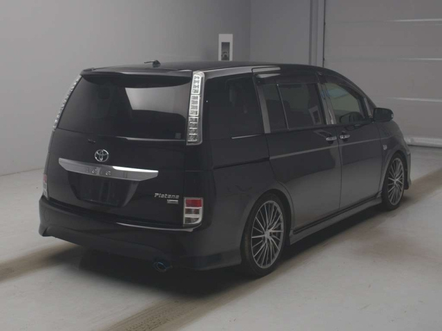 TOYOTA ISIS 2012