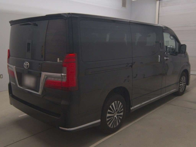 TOYOTA GRANACE 2024