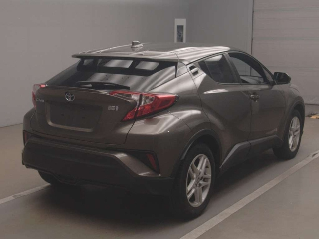 TOYOTA C-HR 2021