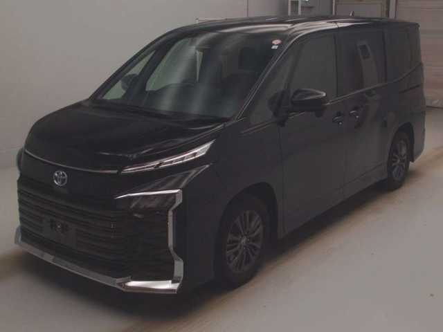 TOYOTA VOXY 2022