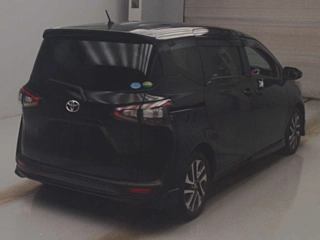 TOYOTA SIENTA 2015