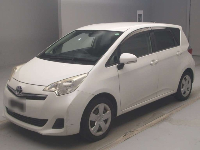 TOYOTA RACTIS 2011