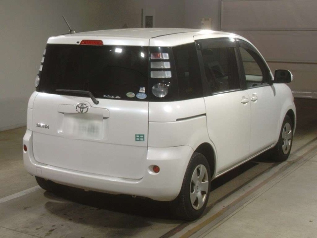 TOYOTA SIENTA 2009